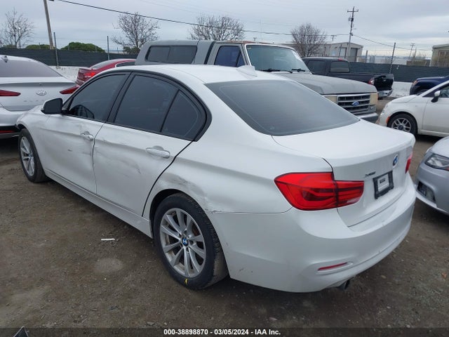 WBA8A3C53JA357531 BMW 320i Xdrive