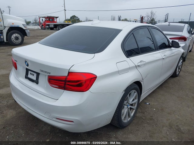 WBA8A3C53JA357531 BMW 320i Xdrive