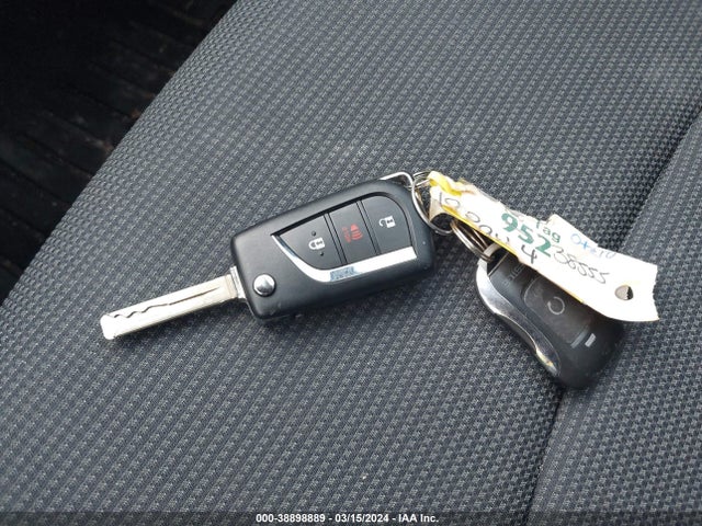 Toyota RAV4 LE 2019 2T3F1RFVXKC056722 Image 11