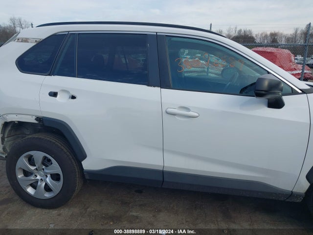 Toyota RAV4 LE 2019 2T3F1RFVXKC056722 Image 14