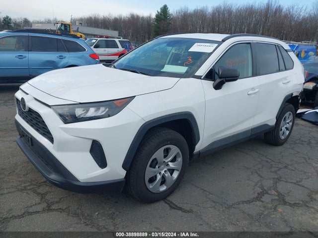 Toyota RAV4 LE 2019 2T3F1RFVXKC056722 Image 2