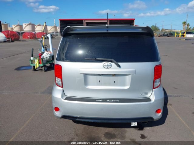 JTLZE4FE1FJ075672 Scion Xb 686 Parklan Edition