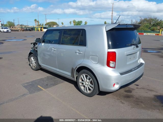 JTLZE4FE1FJ075672 Scion Xb 686 Parklan Edition