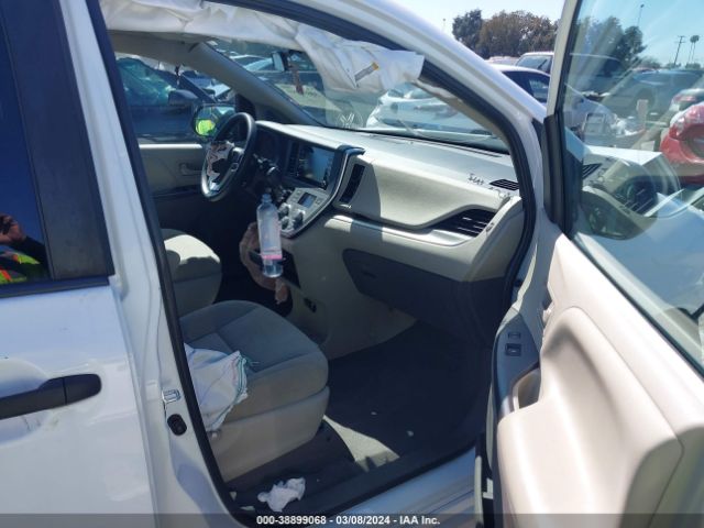 5TDZZ3DC6LS068730 Toyota Sienna L