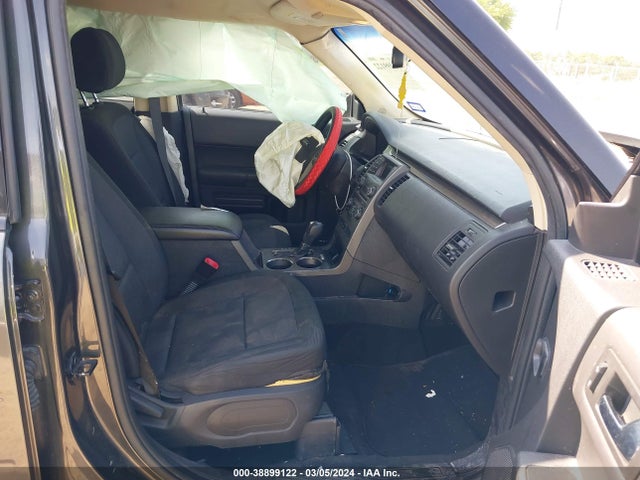 Ford FLEX SE 2019 2FMGK5B86KBA09341 Image 5