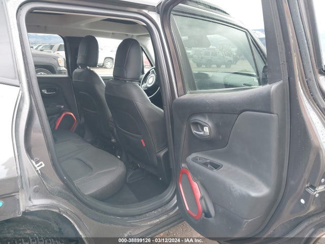 ZACCJBCB8JPH93630 Jeep Renegade Trailhawk 4x4