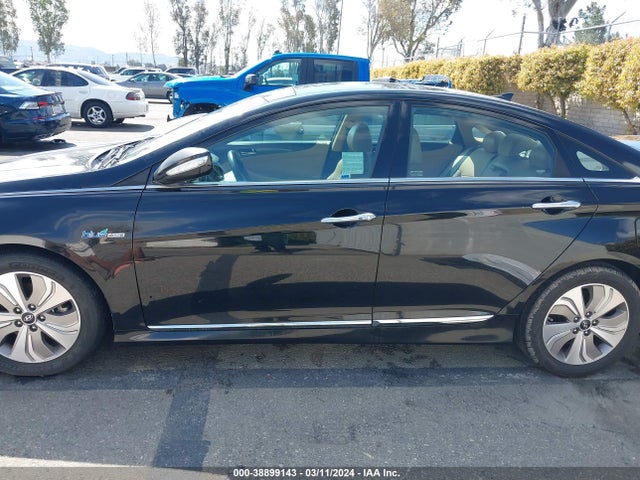 Hyundai Sonata Hybrid Limited 2015 KMHEC4A45FA135642 Image 14