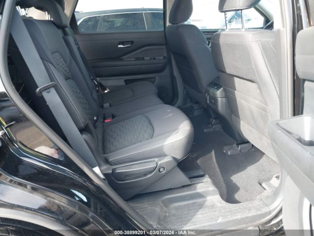 5N1DR3BA9NC248022 Nissan Pathfinder Sv 2wd