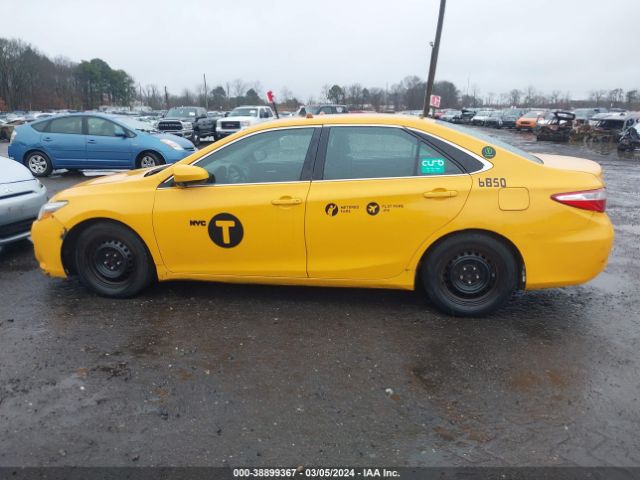 4T1BD1FK5FU159783 Toyota Camry Hybrid Le