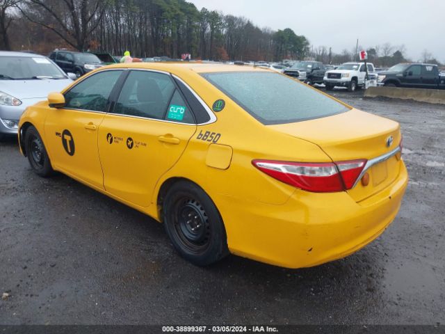 4T1BD1FK5FU159783 Toyota Camry Hybrid Le