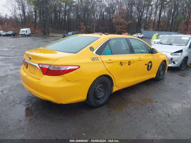 4T1BD1FK5FU159783 Toyota Camry Hybrid Le