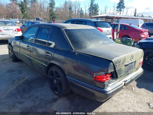 1994 MERCEDES-BENZ E WDBEA34E6RC102939 Photo 2