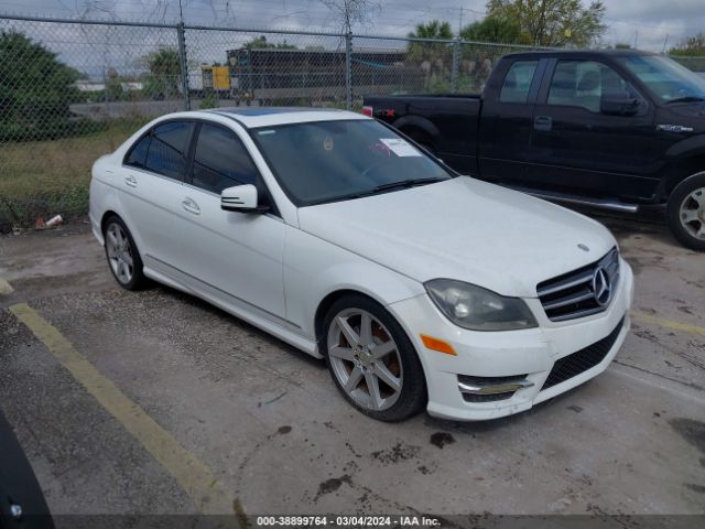 Aukcja sprzedaży 2014 Mercedes-benz C 250 Luxury/sport, vin: WDDGF4HB7EA961325, numer aukcji: 38899764