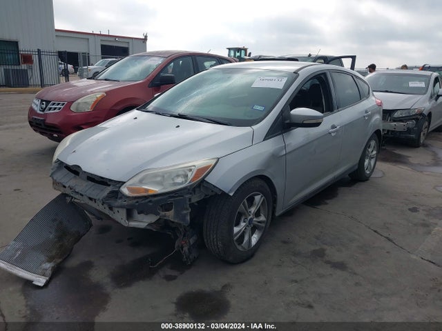 Ford FOCUS SE 2014 1FADP3K27EL254099 Image 2
