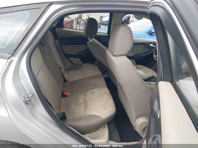 Ford FOCUS SE 2014 1FADP3K27EL254099 Image 8