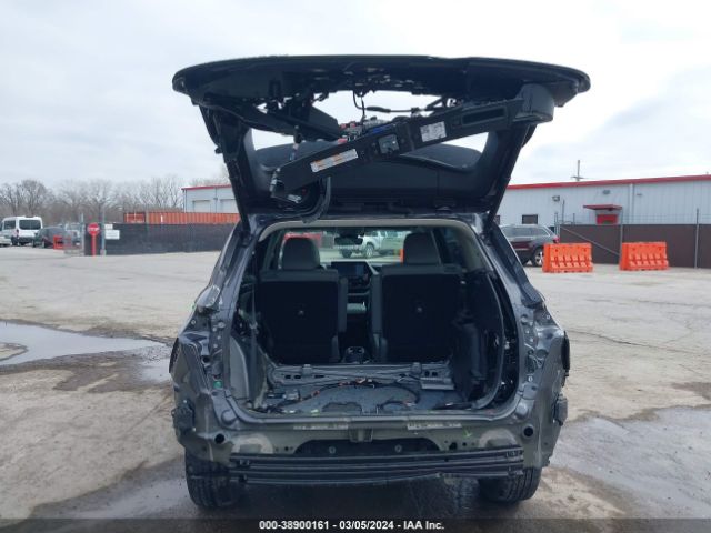 5TDFZRBH9NS256939 Toyota Highlander Platinum