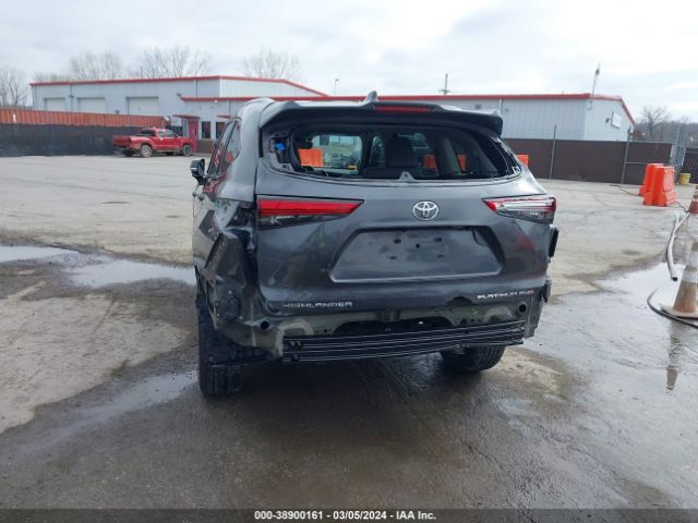 5TDFZRBH9NS256939 Toyota Highlander Platinum