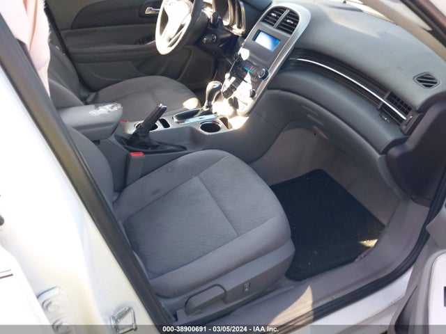 Chevrolet MALIBU LS 2015 1G11B5SL7FF104499 Image 5