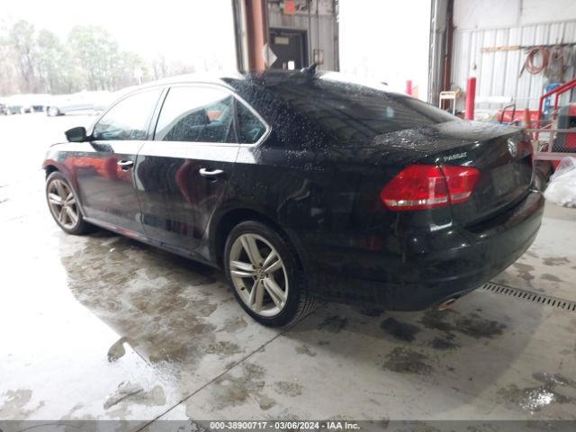 1VWBV7A30FC098270 Volkswagen Passat 2.0l Tdi Se