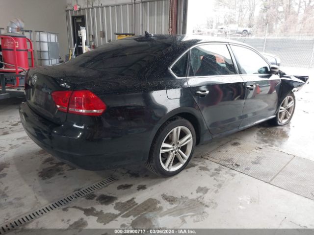 1VWBV7A30FC098270 Volkswagen Passat 2.0l Tdi Se