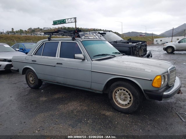 1984 MERCEDES-BENZ 300 DT VIN: WDBAB33A9EA046429