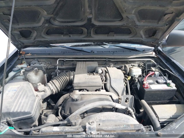 2004 CHEVROLET COLORADO LS VIN: 1GCCS196648123099