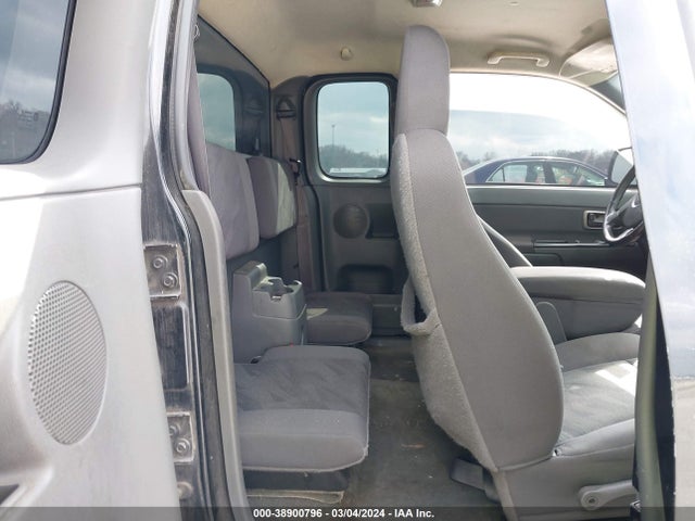 2004 CHEVROLET COLORADO LS VIN: 1GCCS196648123099