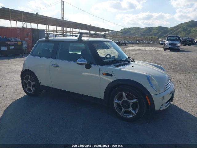 2005 MINI COOPER WMWRC33445TC58462 Photo 0