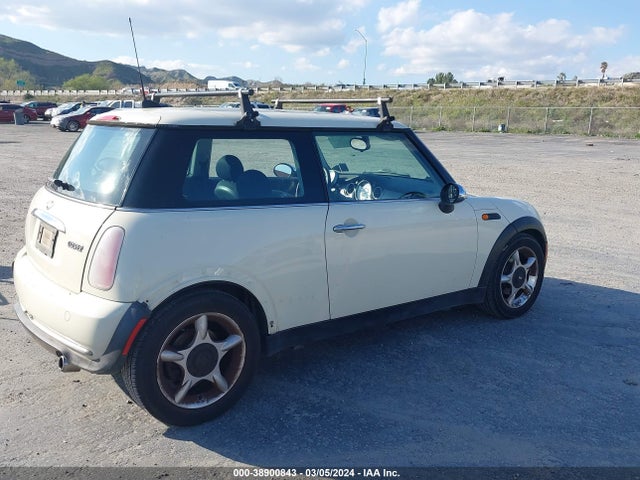 2005 MINI COOPER WMWRC33445TC58462 Photo 3