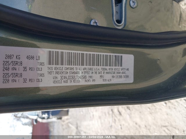 3C4NJDCB2LT142509 Jeep Compass Limited 4x4