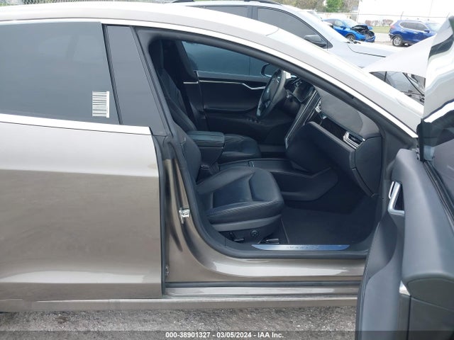 Tesla Model S 60/70/75/85 2016 5YJSA1E14GF162321 Image 5