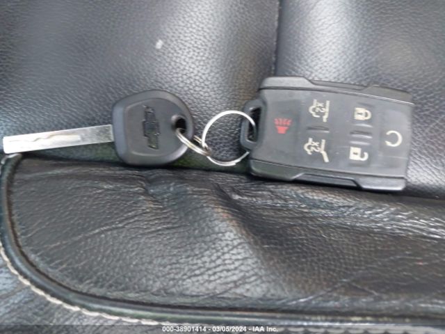 1GNSKHKC4JR278235 Chevrolet Suburban Lt