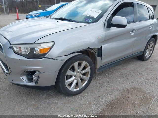 4A4AR3AU8EE015233 Mitsubishi Outlander Sport Es