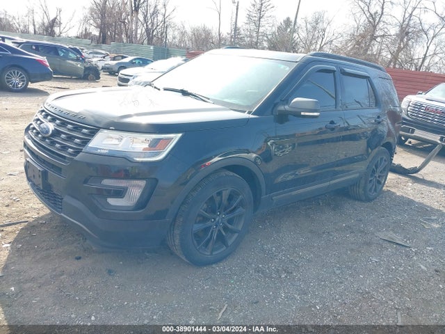 Ford EXPLORER XLT 2017 1FM5K7D89HGD45647 Image 2