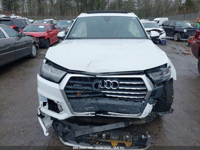 WA1LHAF72KD038285 Audi Q7 45 Premium