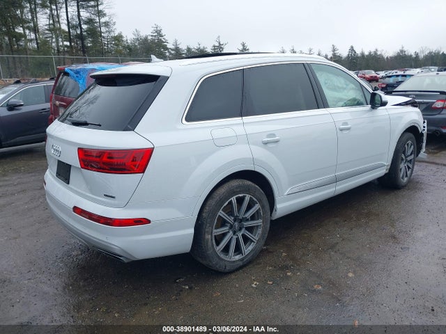 WA1LHAF72KD038285 Audi Q7 45 Premium