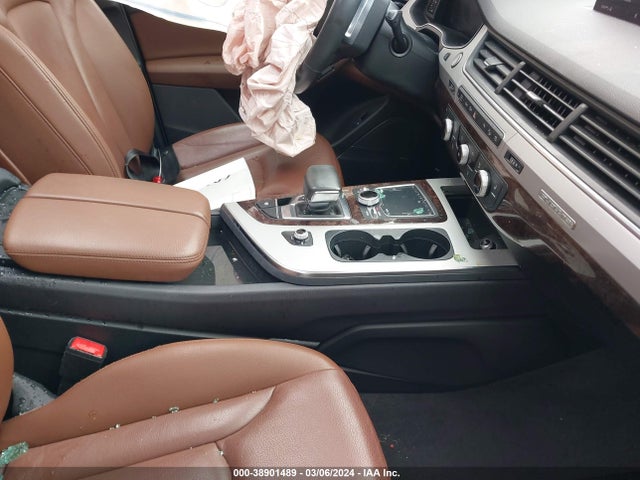 WA1LHAF72KD038285 Audi Q7 45 Premium