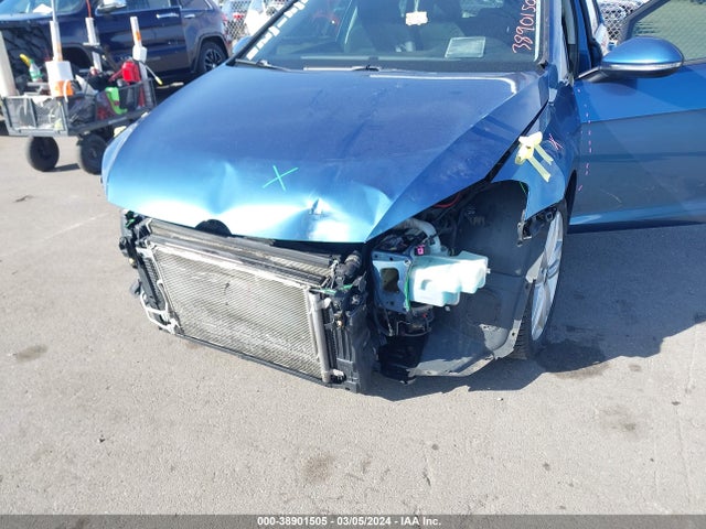 3VW217AU0FM018811 Volkswagen Golf Tsi S 4-door