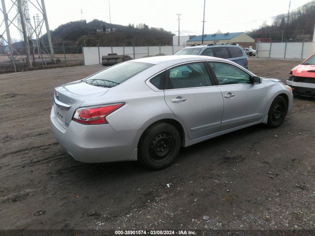 Nissan Altima 2.5 S 2014 1N4AL3AP1EC420922 Image 4