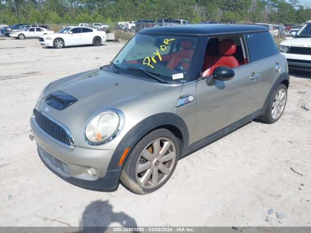 2008 MINI COOPER S WMWMF73508TV32758 Photo 1