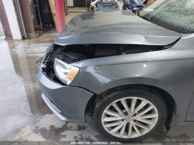 3VWD17AJ4FM283830 Volkswagen Jetta 1.8t Se