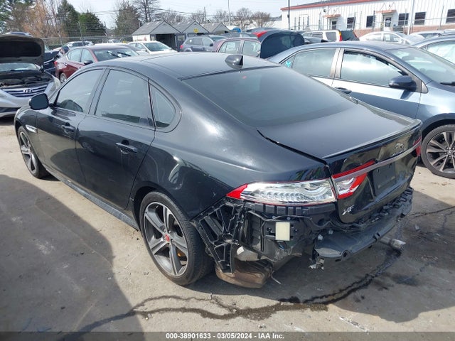 2018 JAGUAR XF SAJBF4FX5JCY69018 Photo 2