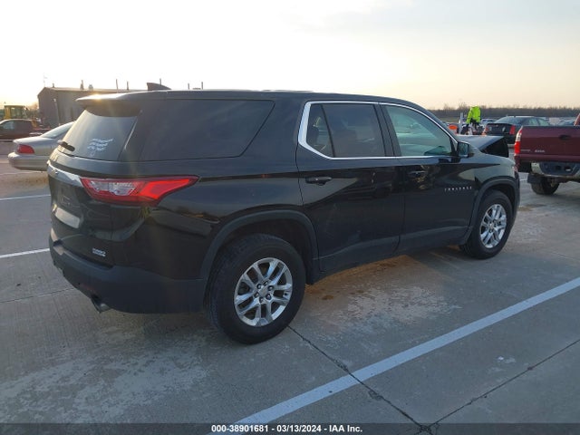Chevrolet Traverse Ls 2019 1GNEVFKW6KJ107375 Image 4