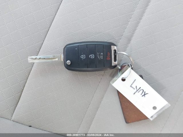 5XYPG4A30JG395688 KIA Sorento 2.4l Lx