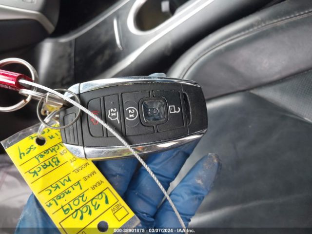 5LMCJ2D91KUL18762 Lincoln MKC SELECT