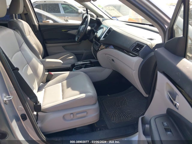Honda Pilot Touring 2017 5FNYF6H9XHB087586 Image 5