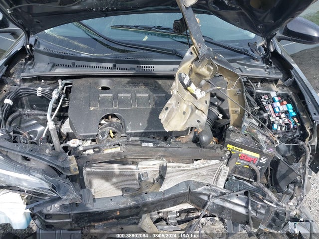 Toyota COROLLA LE 2018 5YFBURHE3JP852593 Image 10
