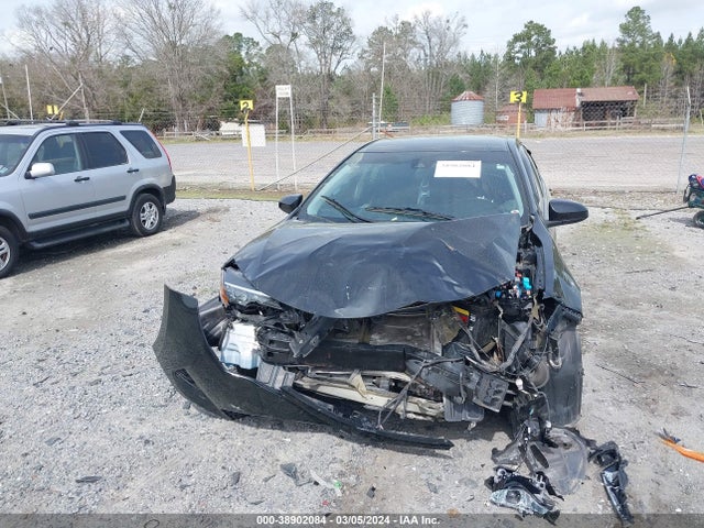 Toyota COROLLA LE 2018 5YFBURHE3JP852593 Image 13