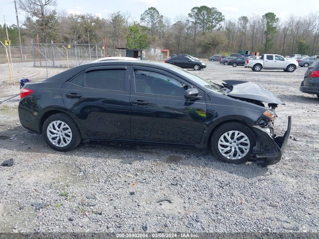 Toyota COROLLA LE 2018 5YFBURHE3JP852593 Image 14