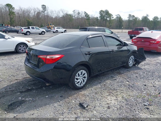 Toyota COROLLA LE 2018 5YFBURHE3JP852593 Image 4